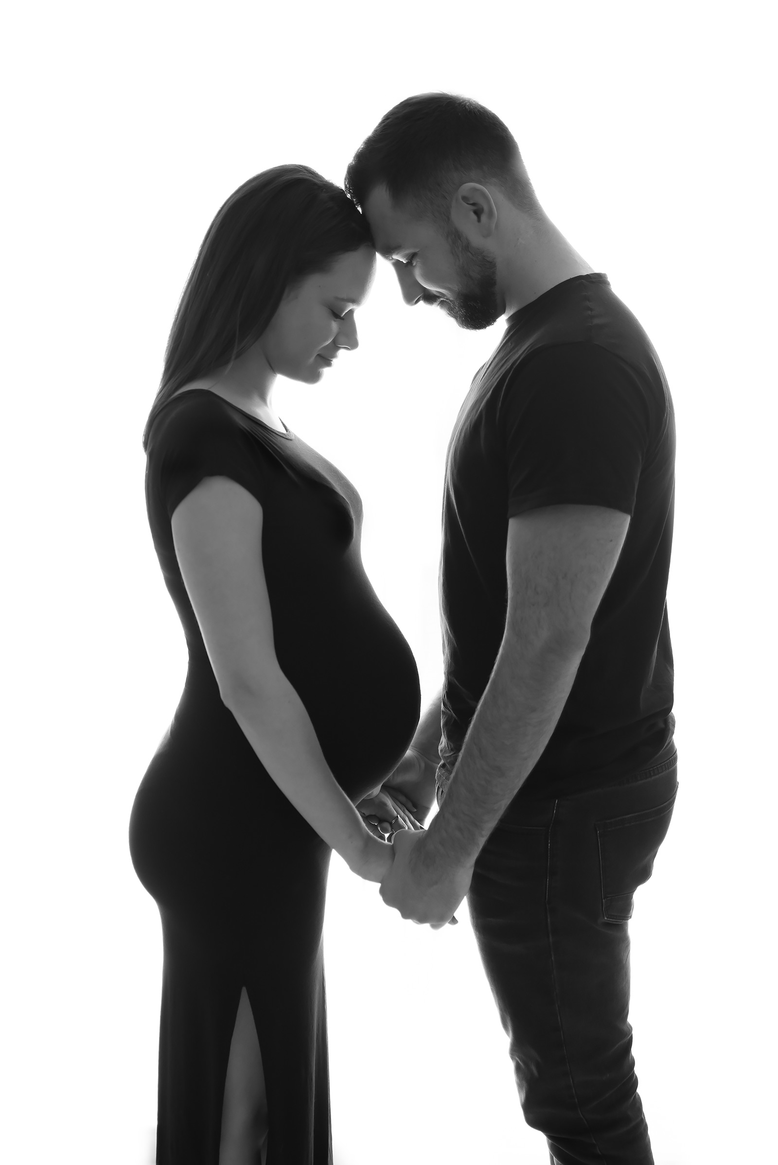 femme enceinte et son mari noir et blanc